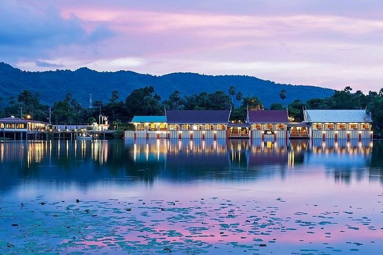 Best 8 Low Cost Hotels in Bang Tao 2 Chabana Resort Bang Tao, Bang Tao